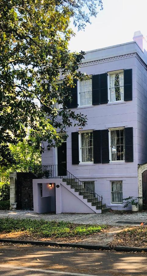 Savannah Sojourn - Time Travelers Retreat 1853 Exterior photo